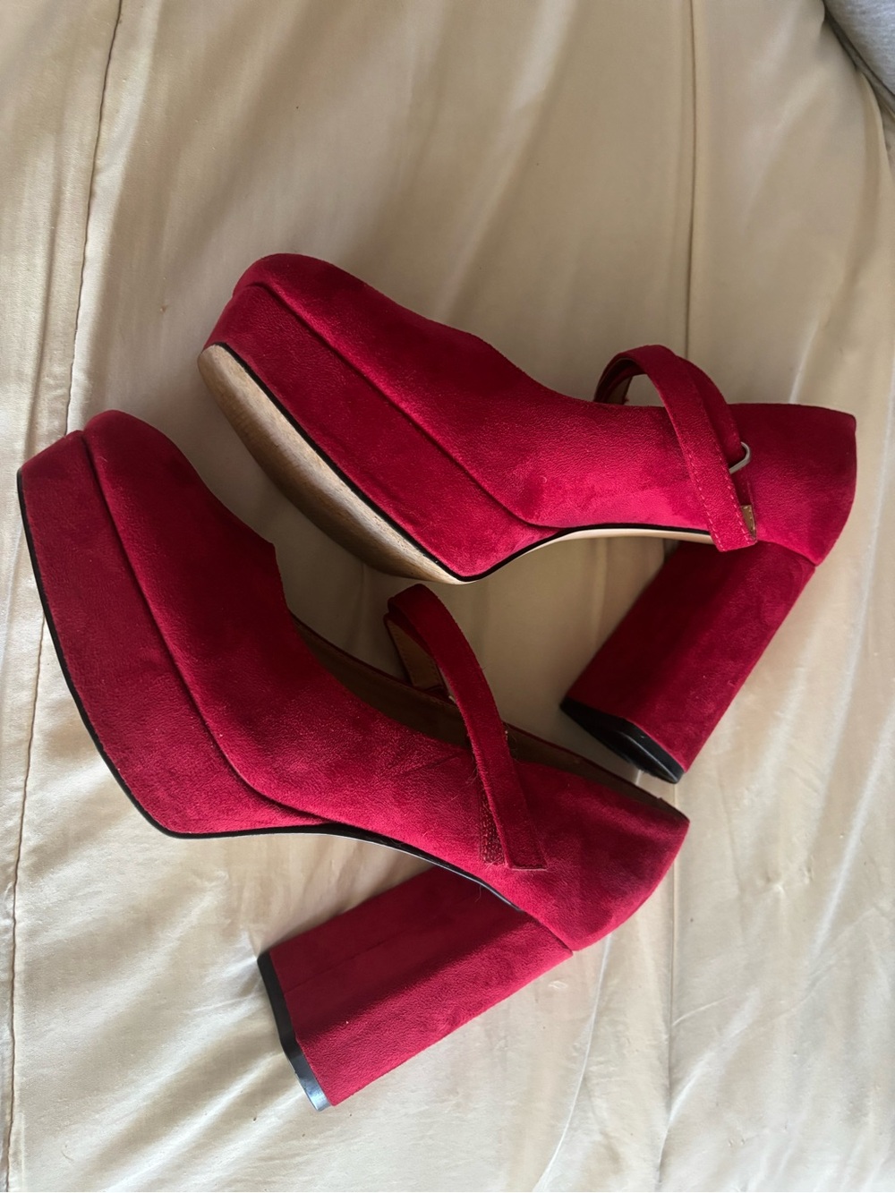 Marc Fisher Red Suede Platform Pumps-Size 9 - Picture 2 of 6